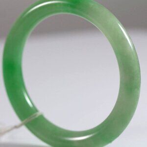 VINTAGE JADE GREEN BANGLE BRACELET 8MM - SZ VERY SMALL
